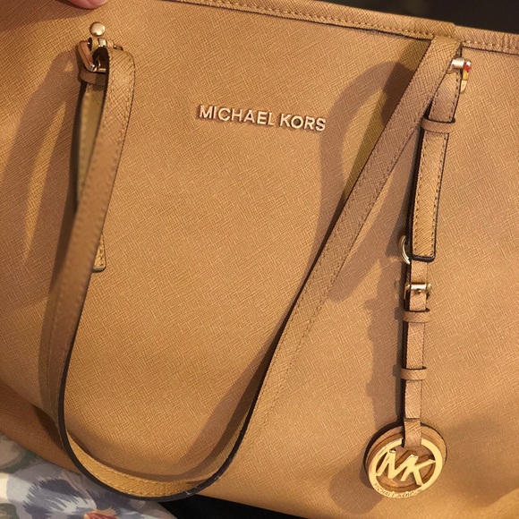 Sold on Ⓜ️ercari Michael Kors Jet Set  Large Purse - Picture 5 of 5